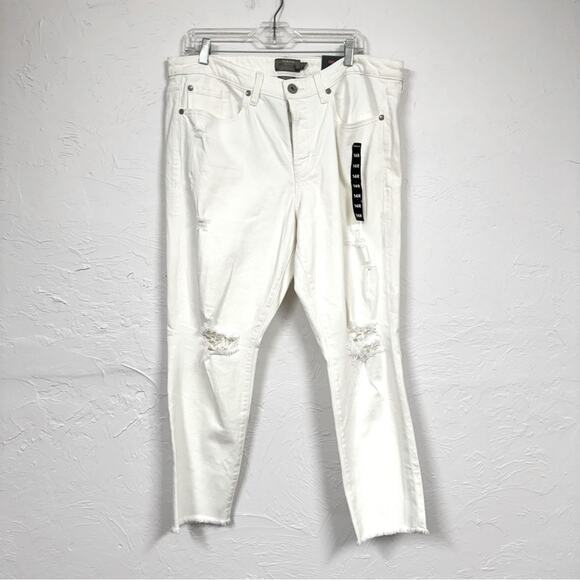 Torrid White High Rise Straight Leg Jeans Womens 14 Distressed Raw Hem Denim - Picture 1 of 13